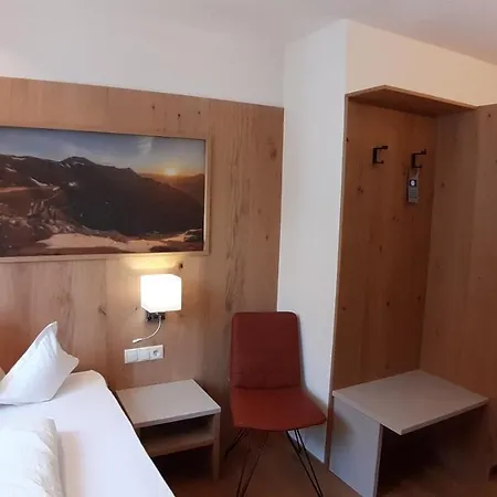 Panorama Hotel 3*